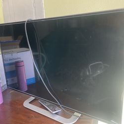 32” Vizio Smart TV – WiFi + Apps Built In