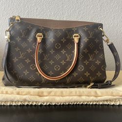Authentic Louis Vuitton  Pallas Monogram Havane 