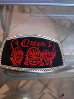 Queen belt buckle