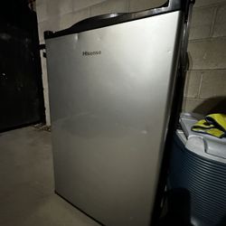 Mini Refrigerator Hisense