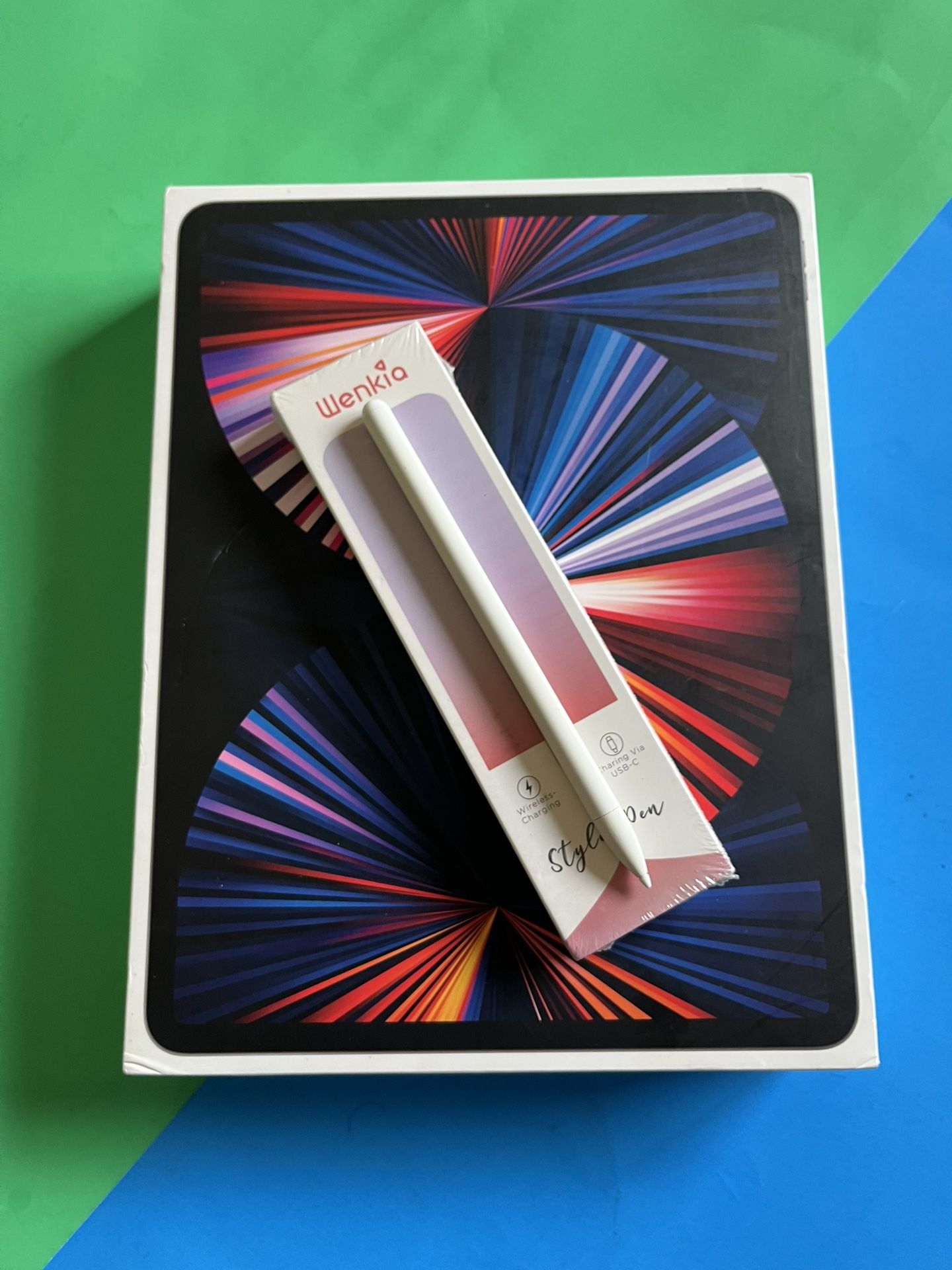 Apple iPad Pro 12.9” 5th Generation (2021 - M1 Chip) 2TB With Pen & Keyboard Case