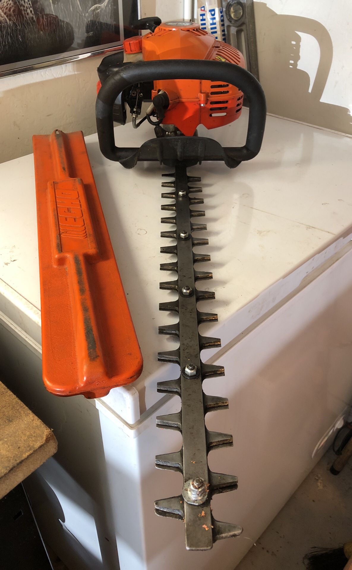 ECHO HC152 DOUBLE SIDED HEDGE TRIMMER for Sale in Avondale, AZ OfferUp