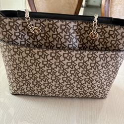 Beautiful New Purse For Valentines  Day 💝 