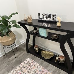 Entry Way Table