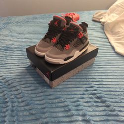 Jordan 4 Infereds Size 7 In Men I Do Have The Box And It's Not Damaged