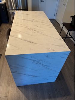 Kitchen island (large faux marble)