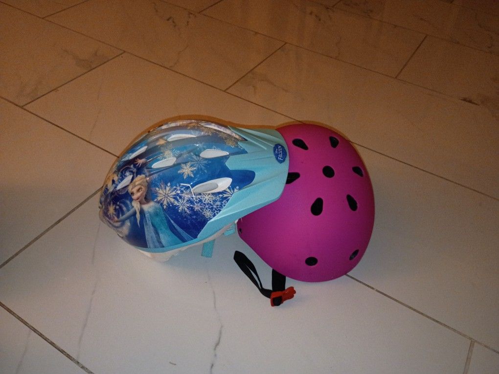 Helmets Both For 5$