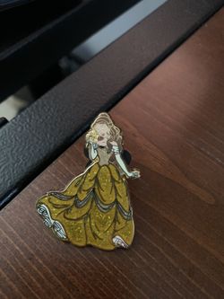 Disney Glitter Belle Pin