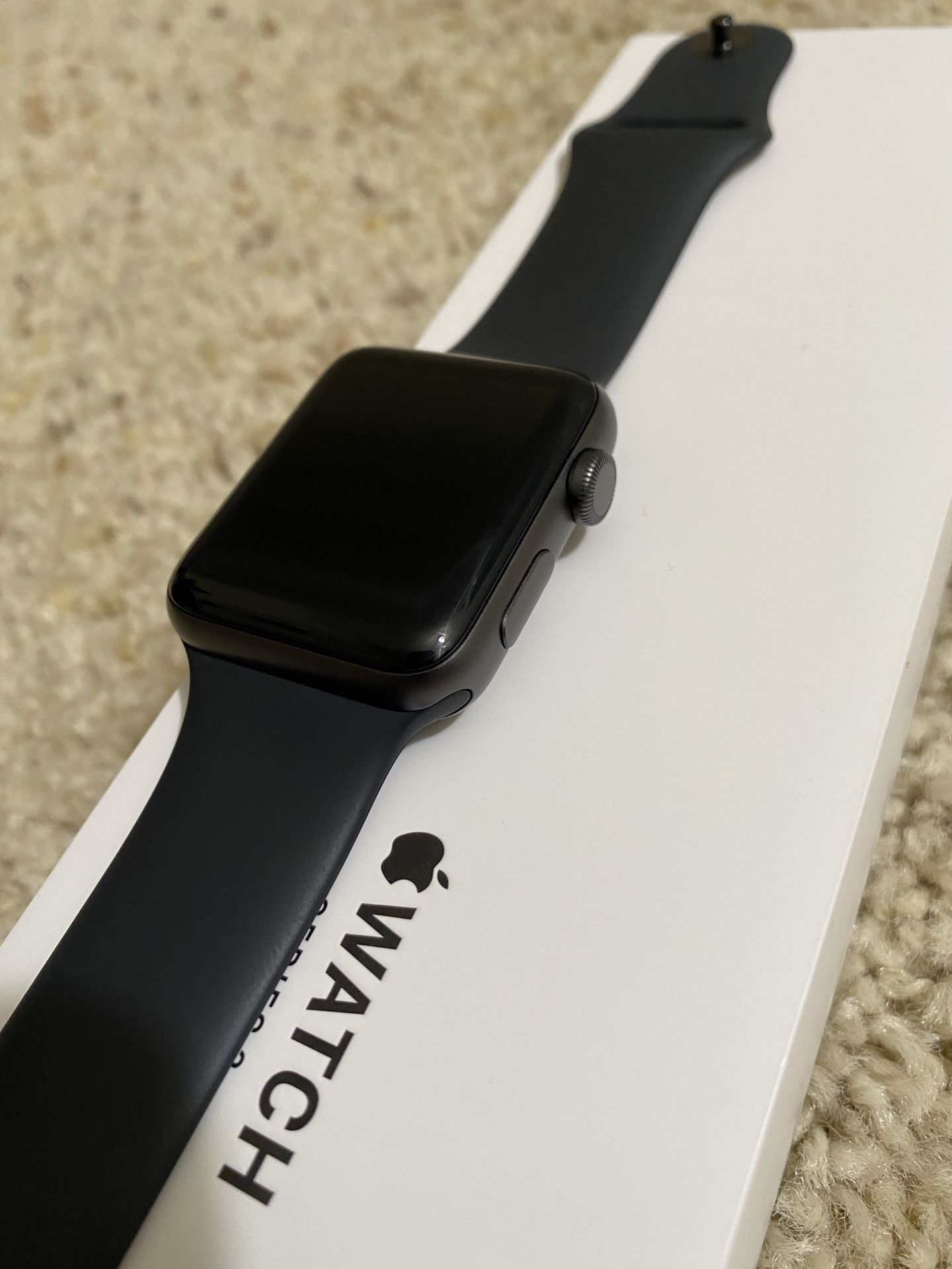 Apple Watch 3: 42mm (Apple Warranty also)