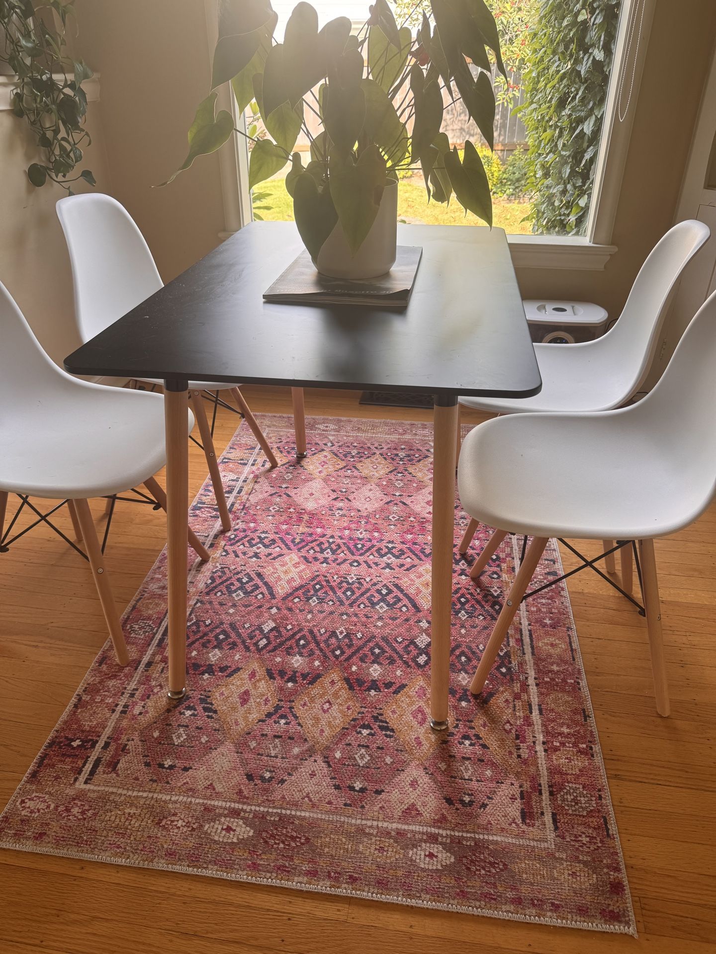 4 Person Dining Set W/ Chairs