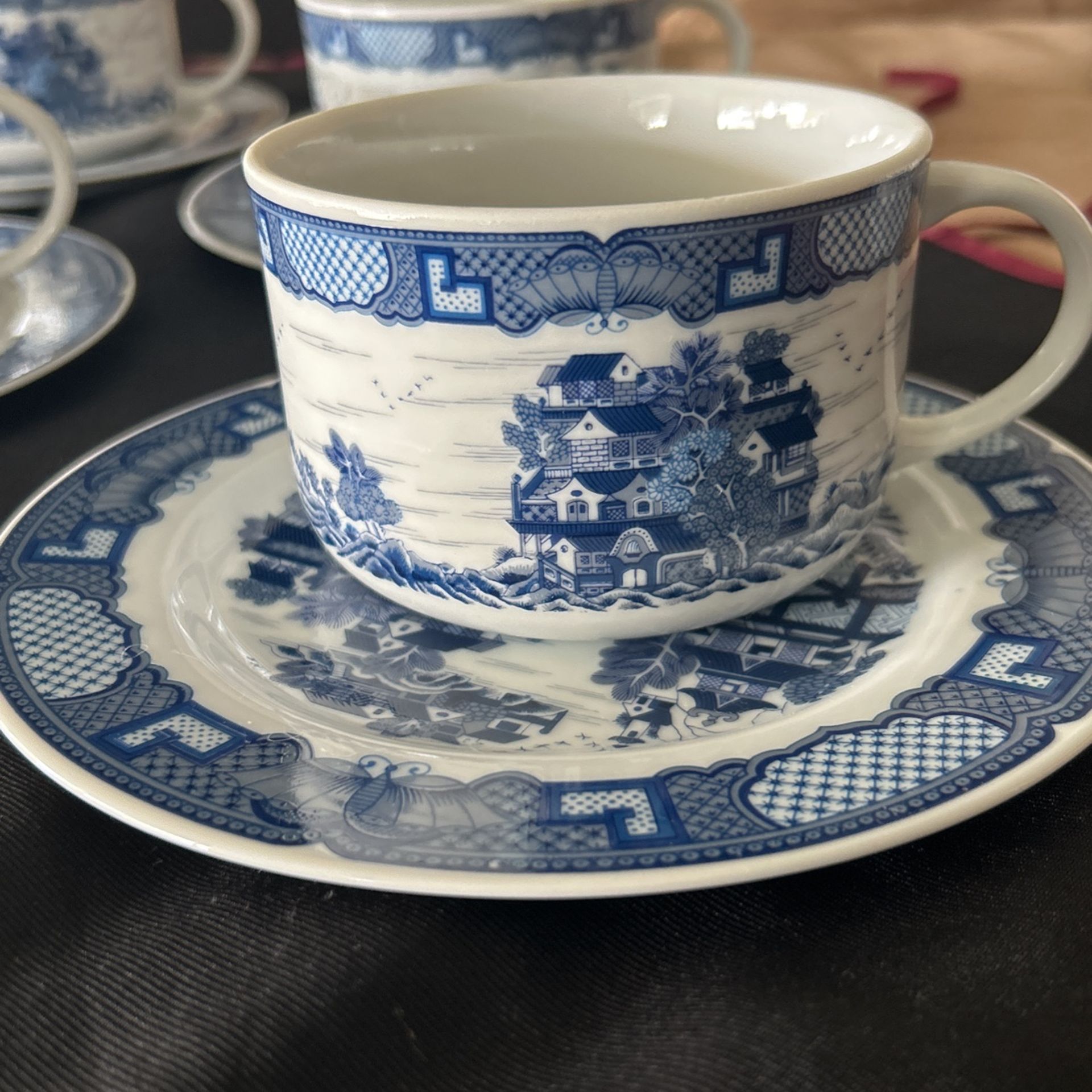 Pavilion Chinese Set