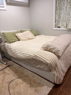 Queen bed frame + hybrid mattress