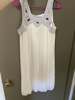 Medium Maurices white and blue dress