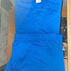 XLARGE 2 piece scrubs set royal blue top and pants $10 FIRM for both 