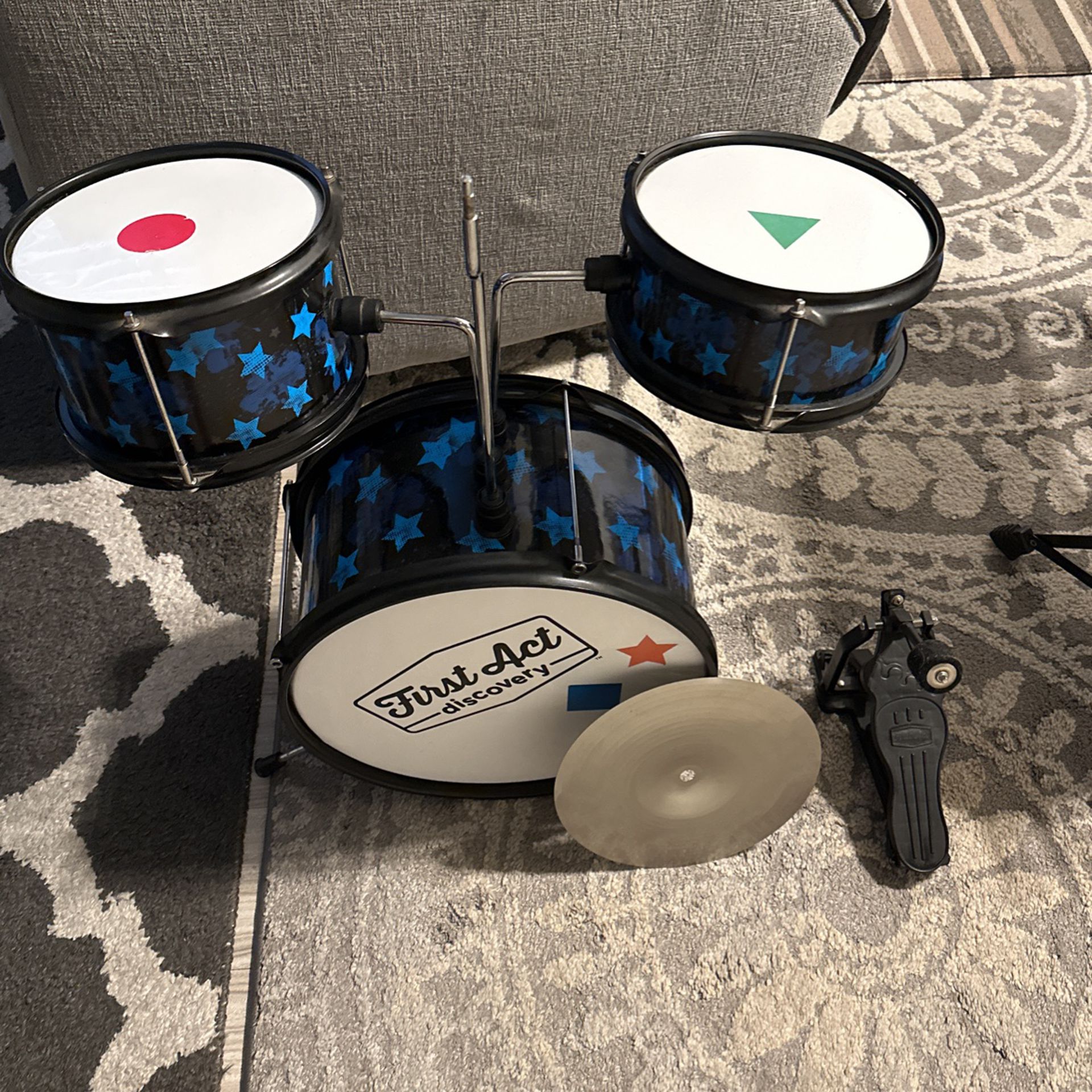 Drum Set From First Act Discovery Great Condition 