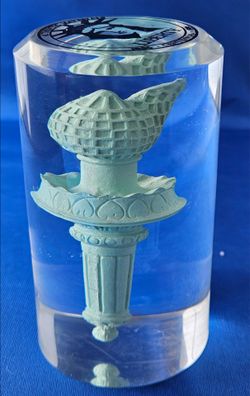 1986 Statue of Liberty  100th Anniversary Lucite Paperweight