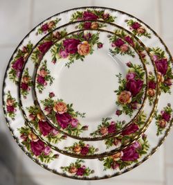 Royal Albert Old Country Roses Bone China Tea Set, English Tea & Dining Set