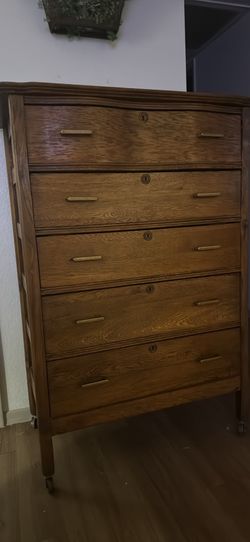 Antique Solid Quarter-Sawn Oak Tall Chest of Drawers / Dresser