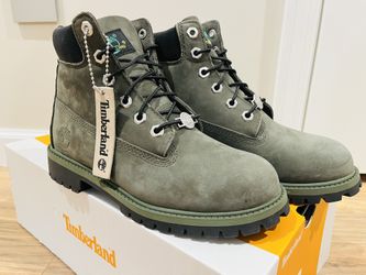 NEW Timberland Kids Boot Size 4