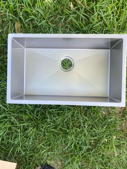 Stainless Steel Undermount Kitchen Sink