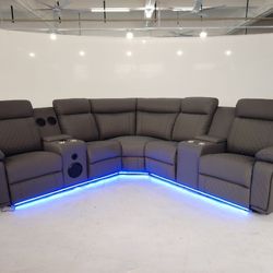 Power Recliner Sectional Sofa 