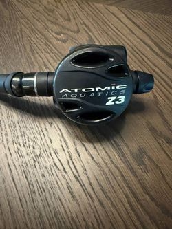 Atomic Aquatics Z3 Regulator - 1st & 2nd Stage w/ Octopus & Cressi Sub Guage
