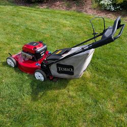 Toro self-propelled 22-in mower