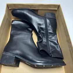 Me Too Shoes Boots Brand New Zipper  Anti Slip Size 9