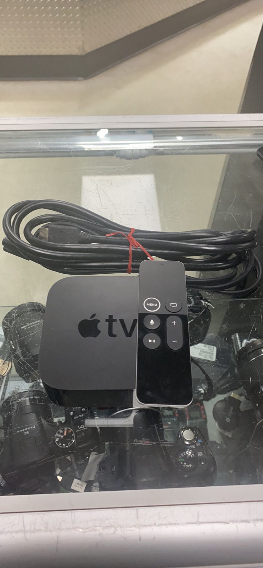 Apple TV 4th gen with remote and all cords