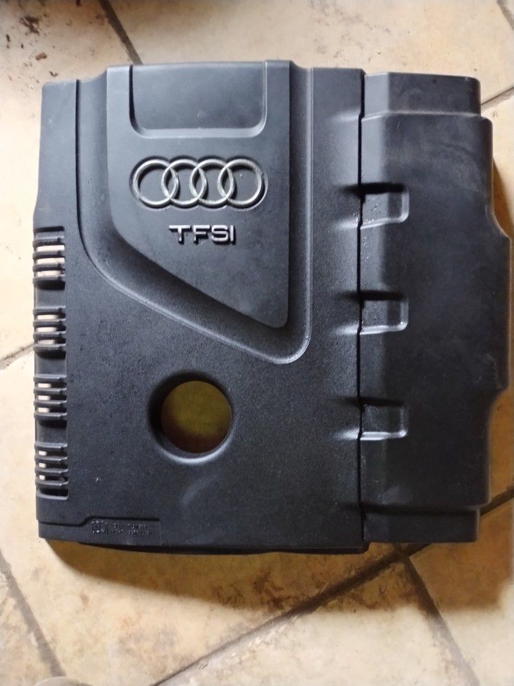 Audi Engine Cover.  2009- 2016