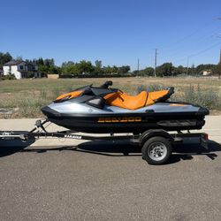 2020 Sea-Doo GTI SE  Only 38 Hours