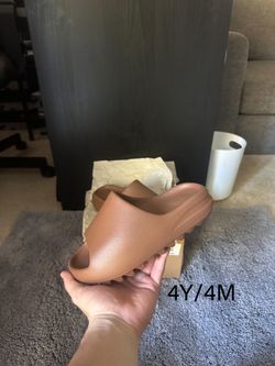 Yeezy Slides Flax