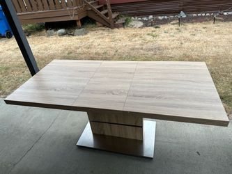 FREE Dining Tabke
