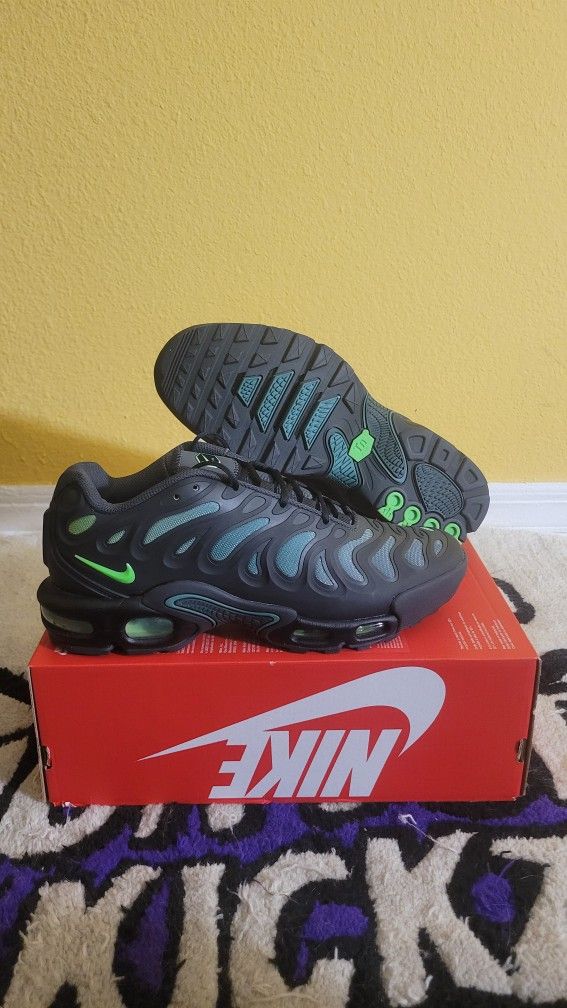 Nike Air Max Drift Green Bolt Size 9.5 Men