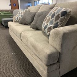 Stonemeade Queen Sofa Sleeper
Ashley Furniture$10 Down Payment And Financing Available
