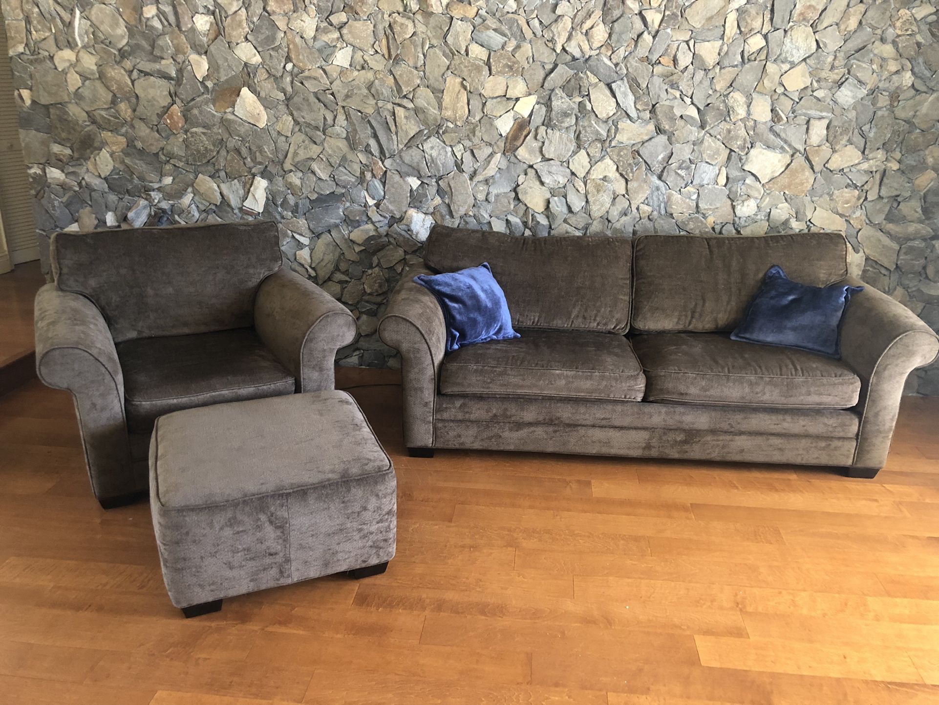 Sleeper Sofa, Chair & Ottoman