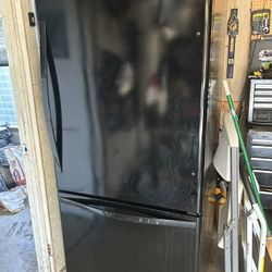 Working Refrigerator/freezer