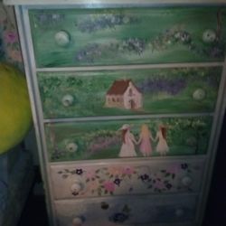Bedroom Set With Painting 