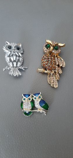 Various Owl Brooches with Crystals.