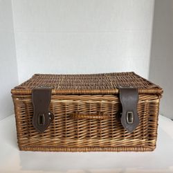 Antique Picnic Basket 