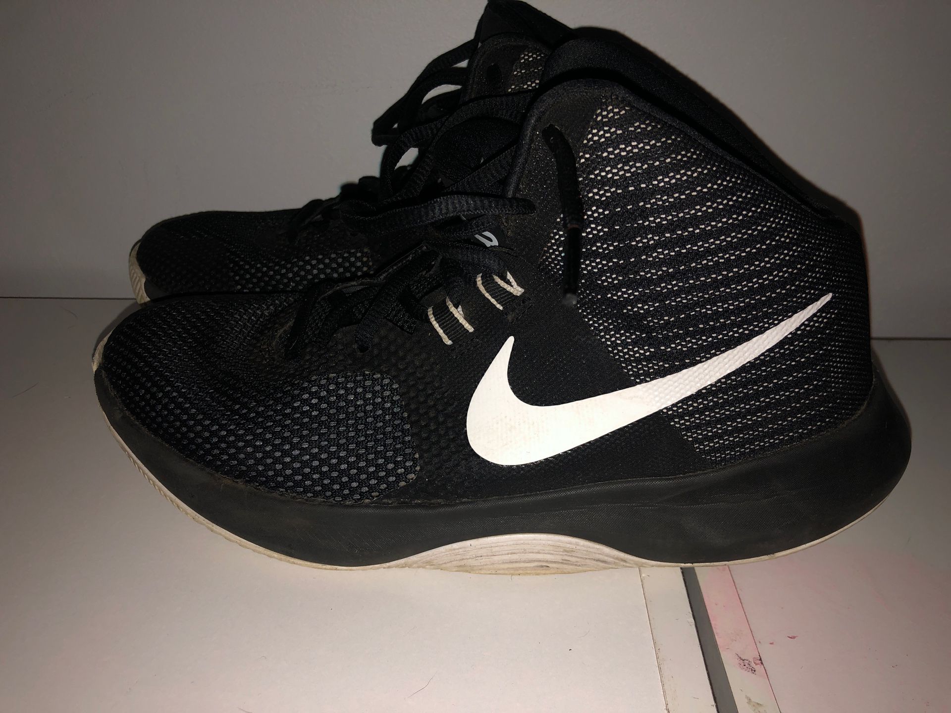 Used Nike Boys Shoe