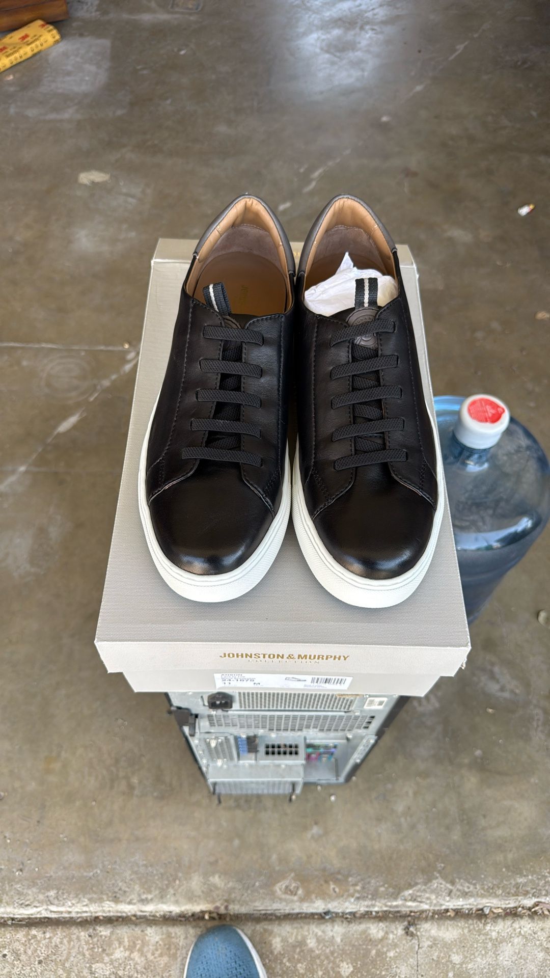 BRAND NEW UNWORN JOHNSTON MURPHY SNEAKER 11 Men’s
