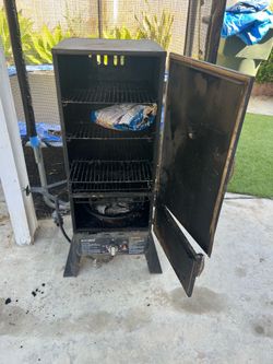 Vertical smoker
