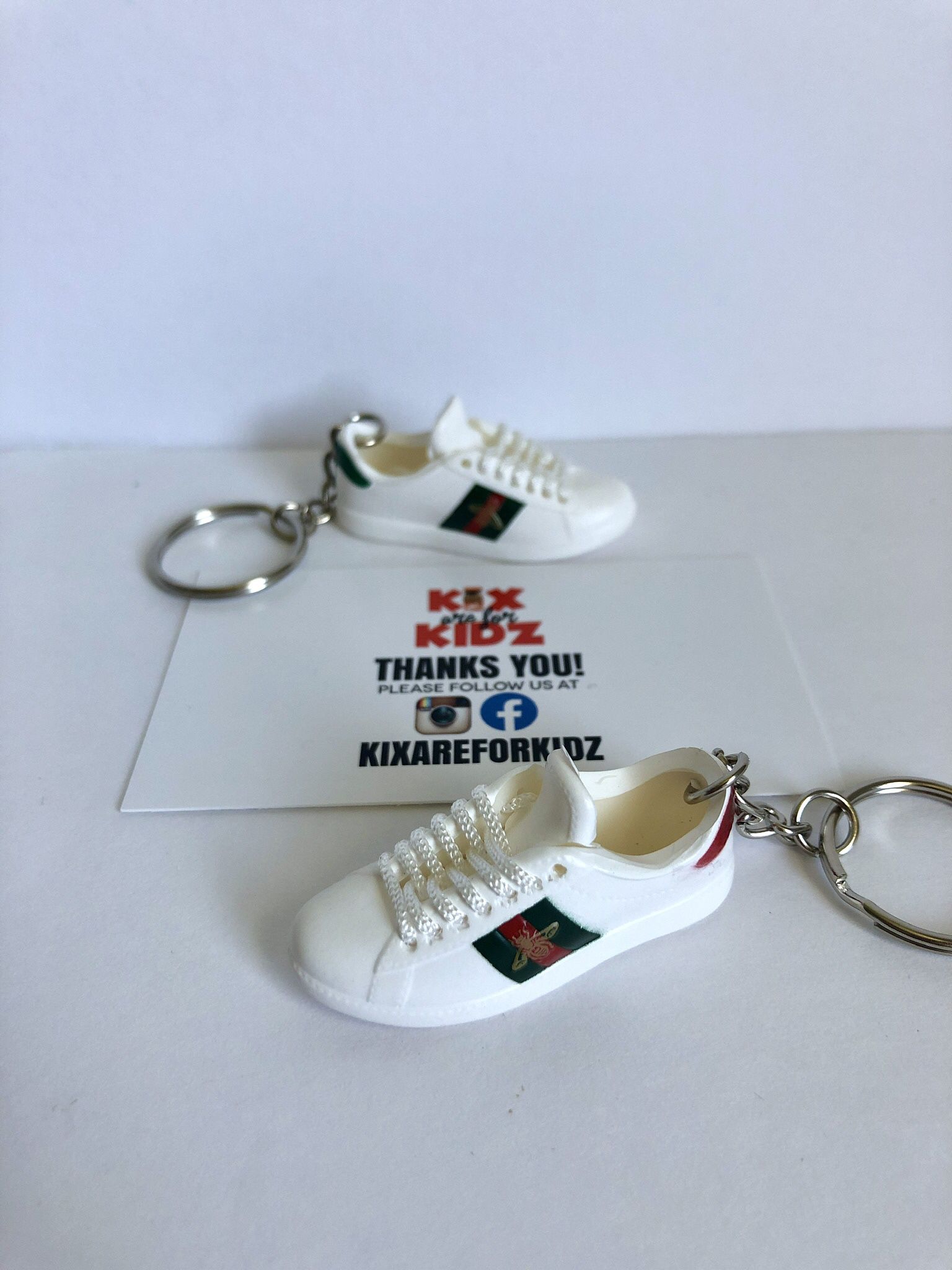 Fashion Chic Ace Bee 3D Mini Sneaker Keychain 