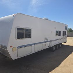 2004 Weekend Warrior 30ft Toy Hauler