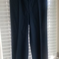 Haggar 42 X 30 Classic Fit Dark Navy Slacks