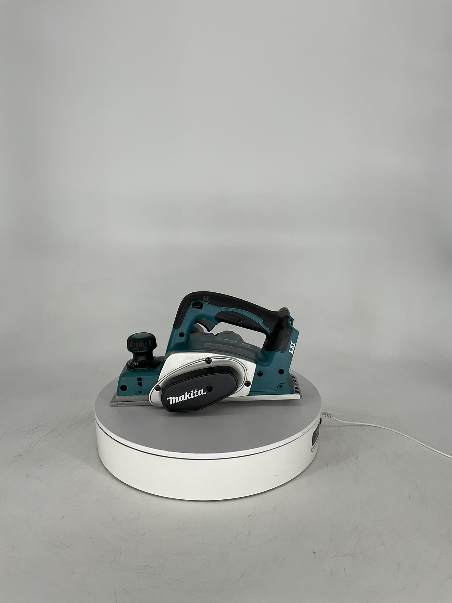 Makita 18V LXT Lithium-Ion 3-1/4 in. Cordless Planer (Tool-Only)