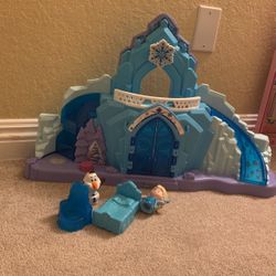 Musical Elsa House