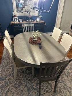 Dining room/Kitchen Table and chairs