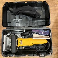 DeWalt Biscuit Joiner (DW682) – Excellent Condition – With Case & Accessories